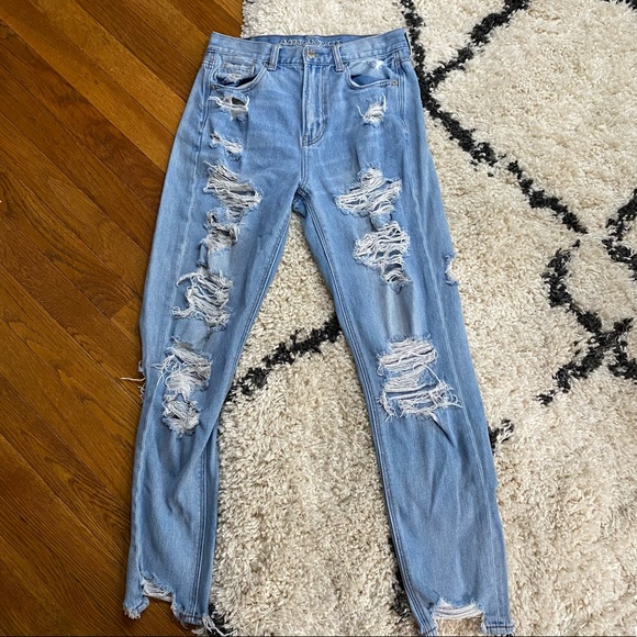 American Eagle Jean Mom 2021 American Eagle Floral Embroidered